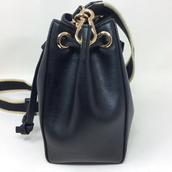 ✨ Authentic Marc Jacobs The Bucket Bag Logo Plaque Drawstring Woven Strap Black - Picture 8 of 16